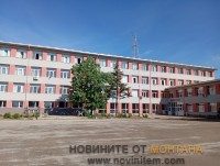 САМО ЕДИН МЪЖ СПЕЧЕЛИ КОНКУРС ЗА УЧИЛИЩЕН ДИРЕКТОР